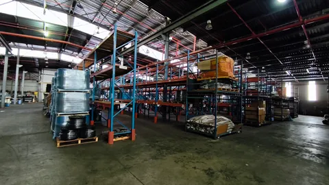 Warehouse-For-Sale-in-City-Deep (25)